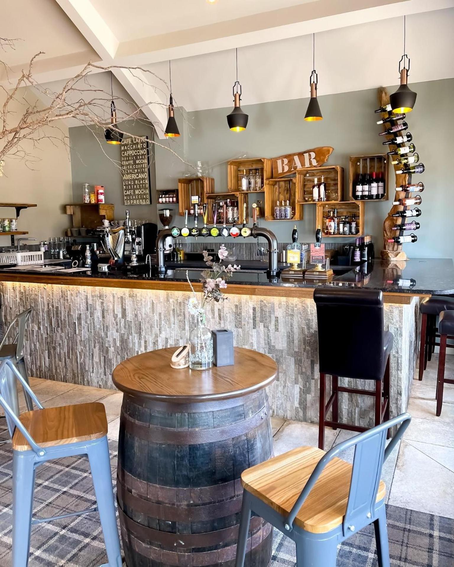 The Tavern At Hale ميلننثورب المظهر الخارجي الصورة